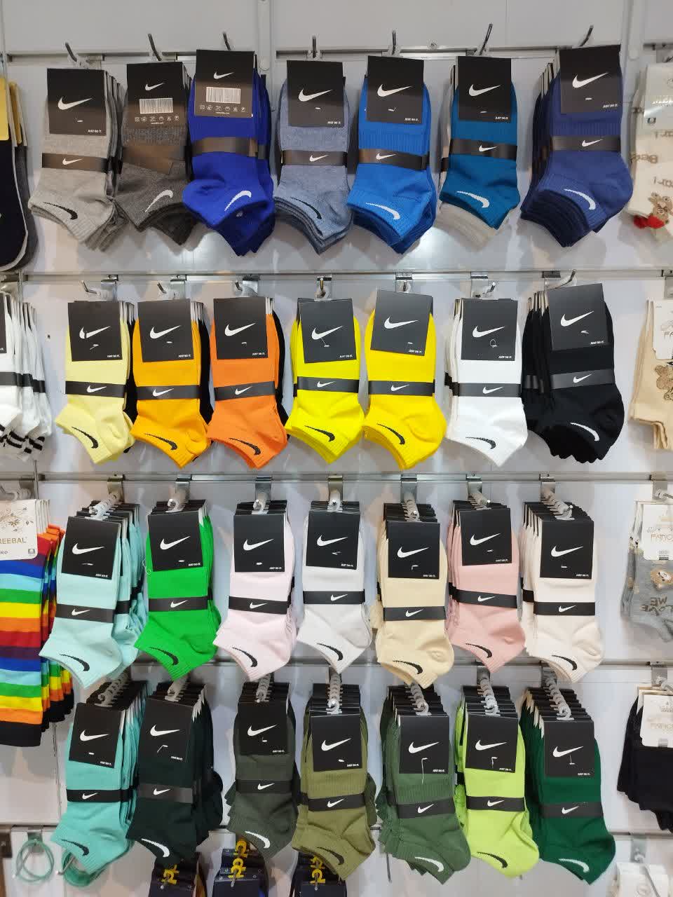 استخدام فروشنده در تولیدی جوراب فنسی در تهران