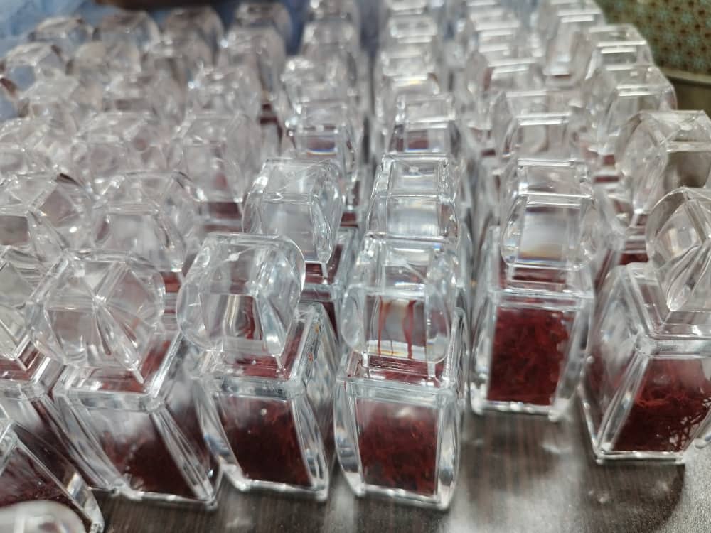 استخدام بازاریاب و ویزیتور در خوشه افتاب در تهران