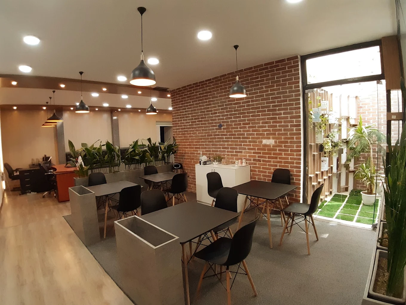مرکز آموزش انفورماتیک بین الملل (i3center)